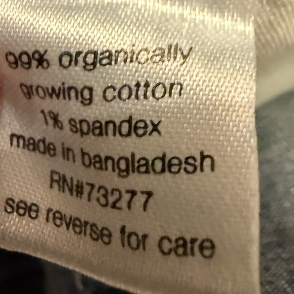 Elizabeth and James high rise Bootcut dark wash woman’s jeans. Size 8/29. - Picture 5 of 5